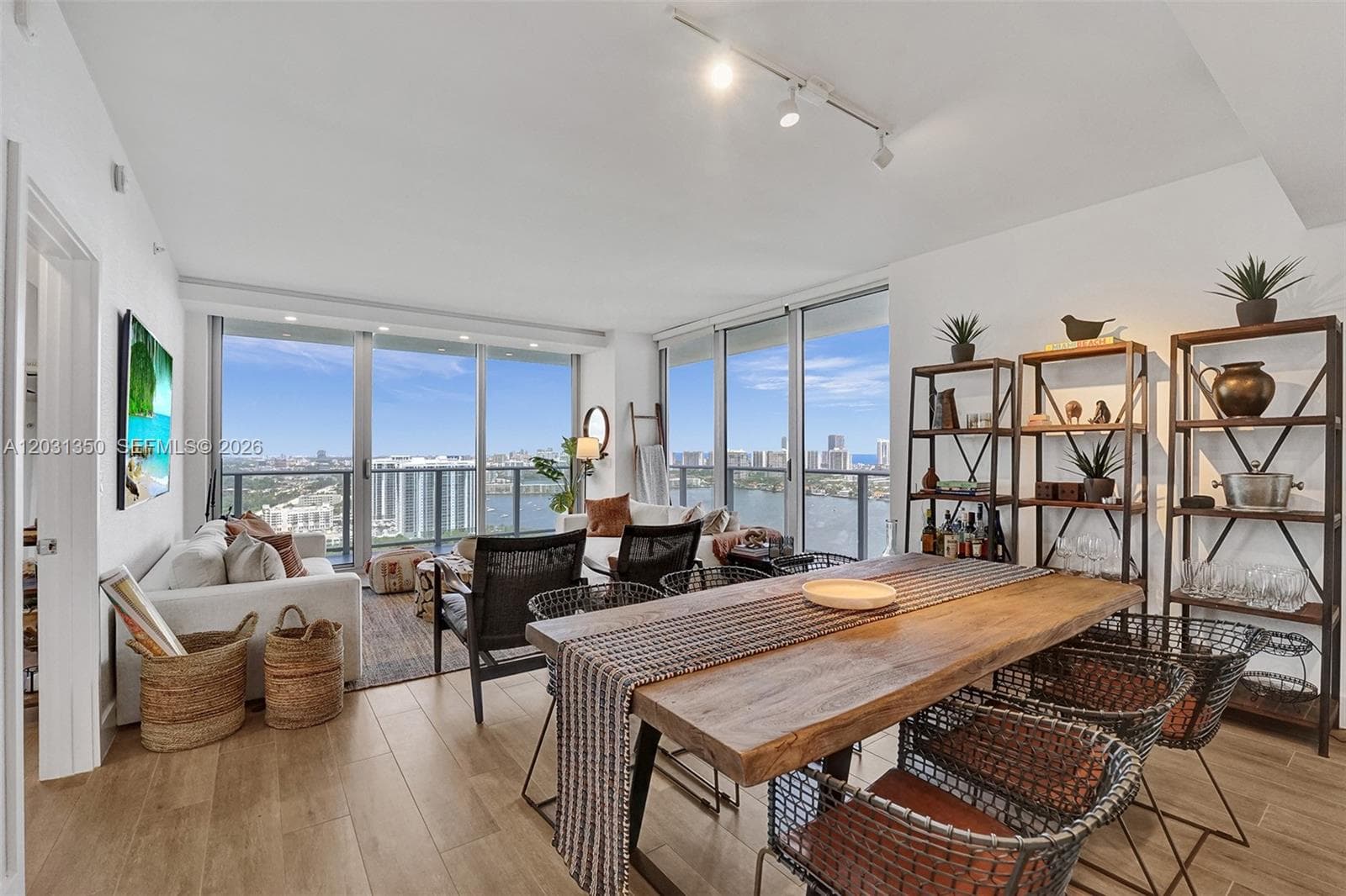 16385 Biscayne Blvd 3107 photo 12