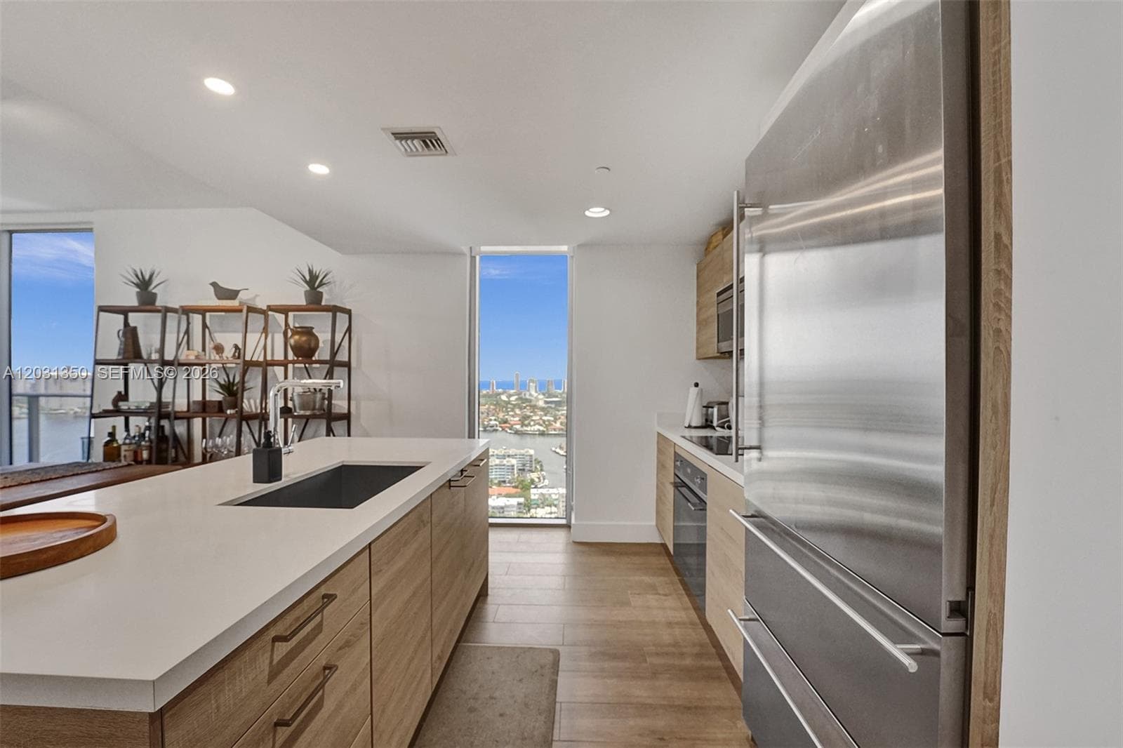 16385 Biscayne Blvd 3107 photo 7