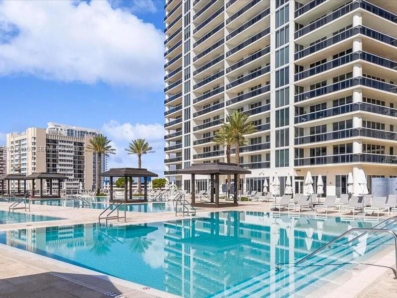 1800 S Ocean Dr 3101 photo 2