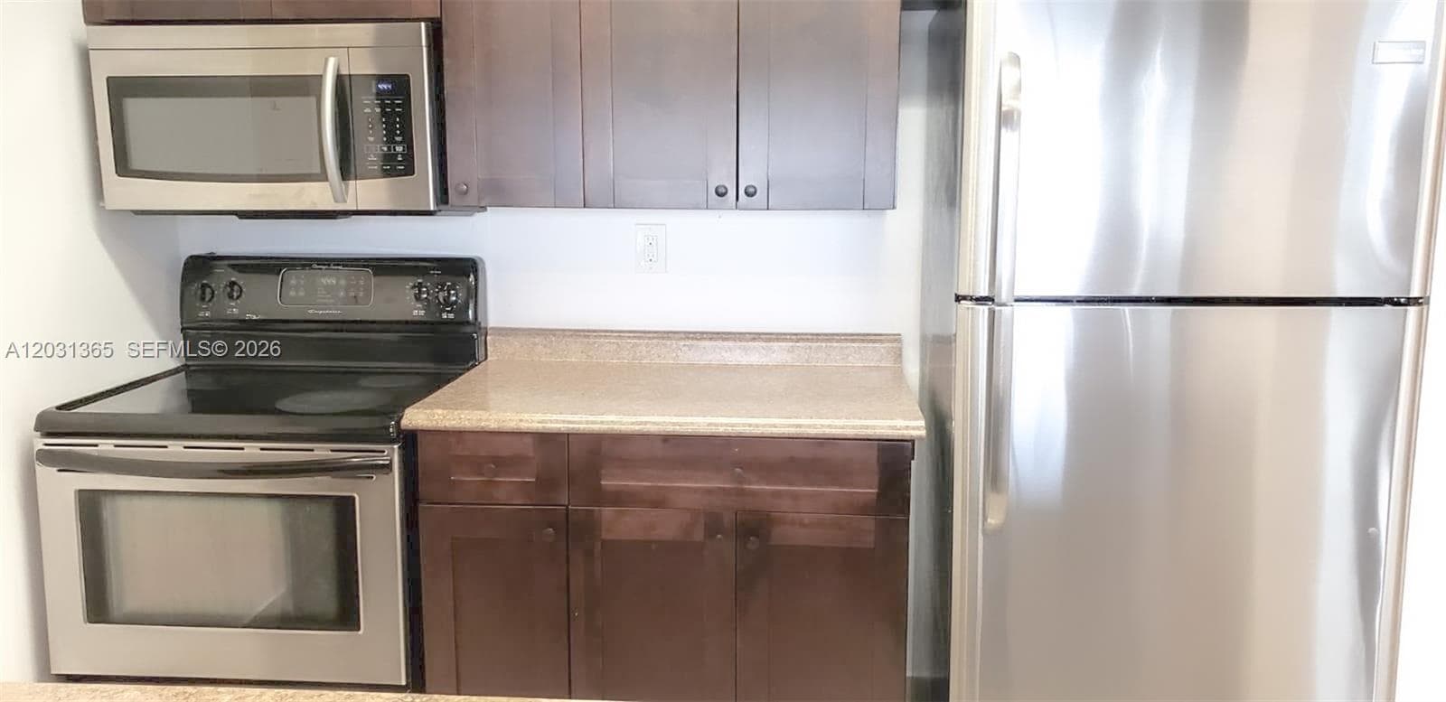 7601 E Treasure Dr 919 photo 8