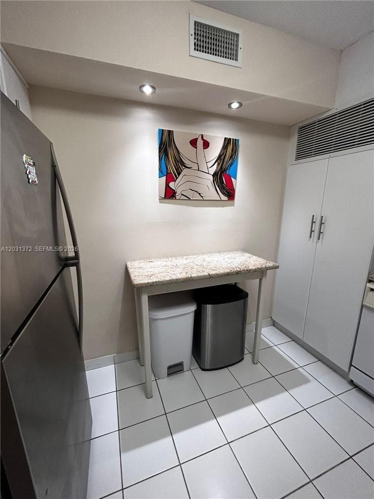 2851 NE 183 St 1014E photo 16
