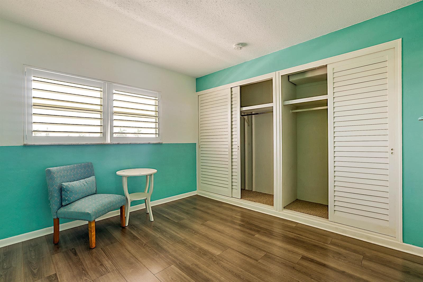 230 N Federal Highway 305 photo 23