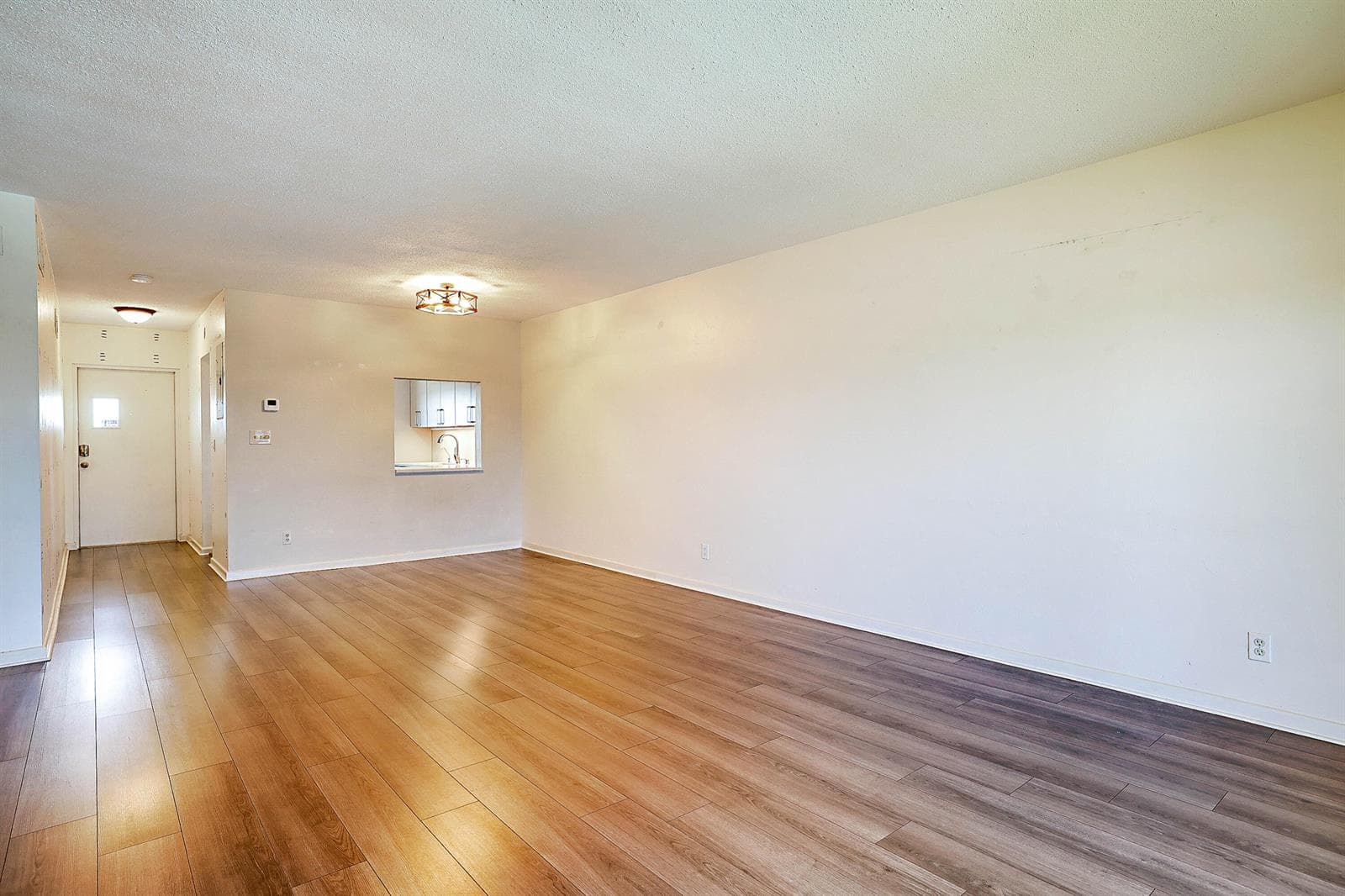 230 N Federal Highway 305 photo 6