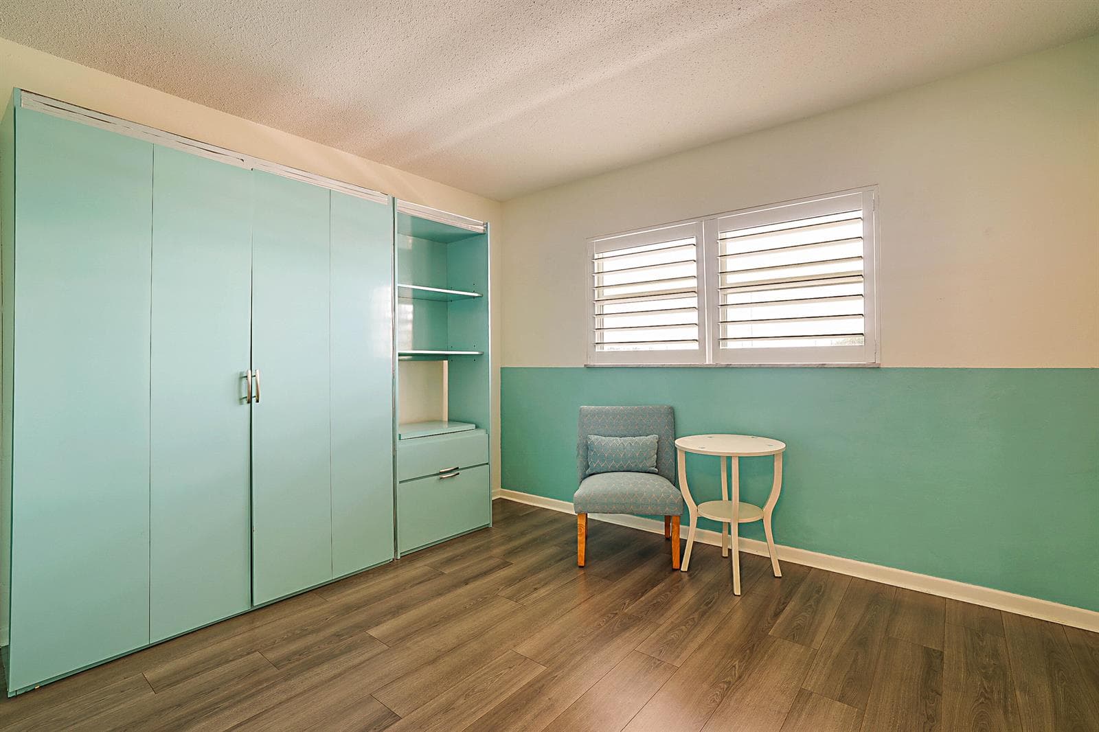 230 N Federal Highway 305 photo 22