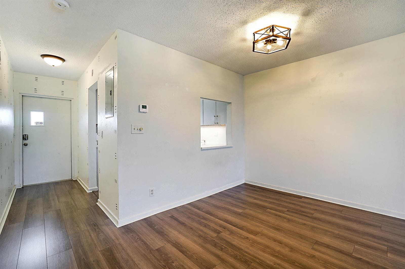 230 N Federal Highway 305 photo 9