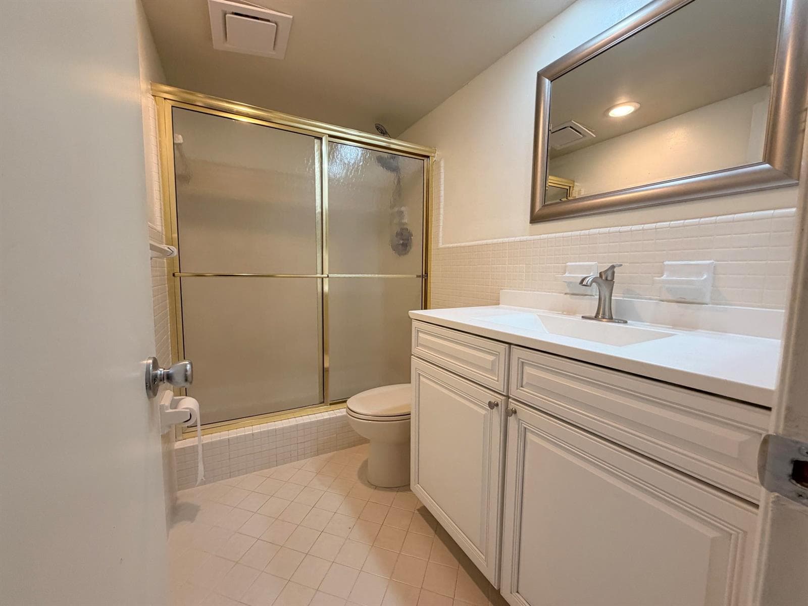 230 N Federal Highway 305 photo 9