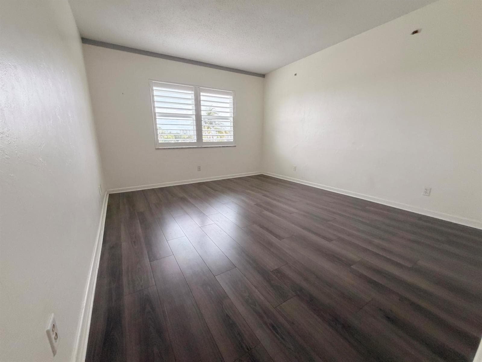 230 N Federal Highway 305 photo 10