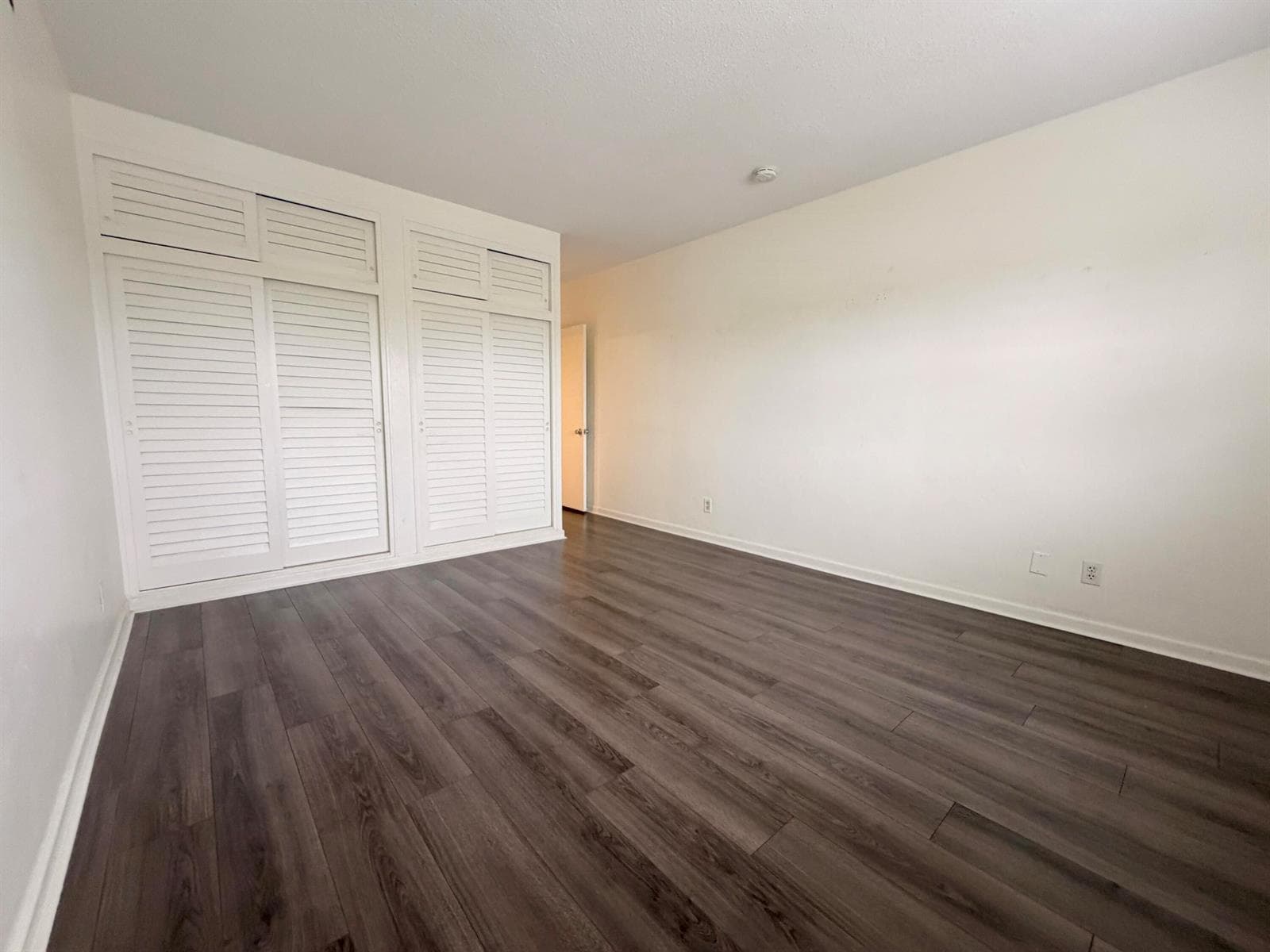 230 N Federal Highway 305 photo 11