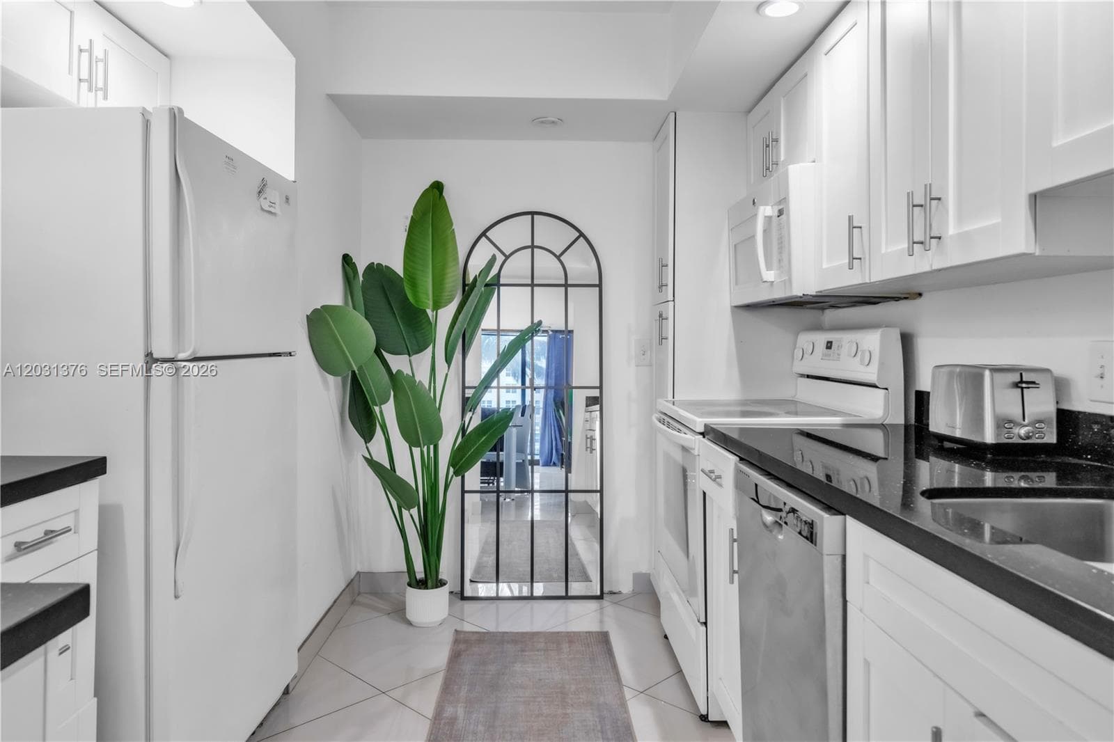 2101 S Ocean Dr 204 photo 16