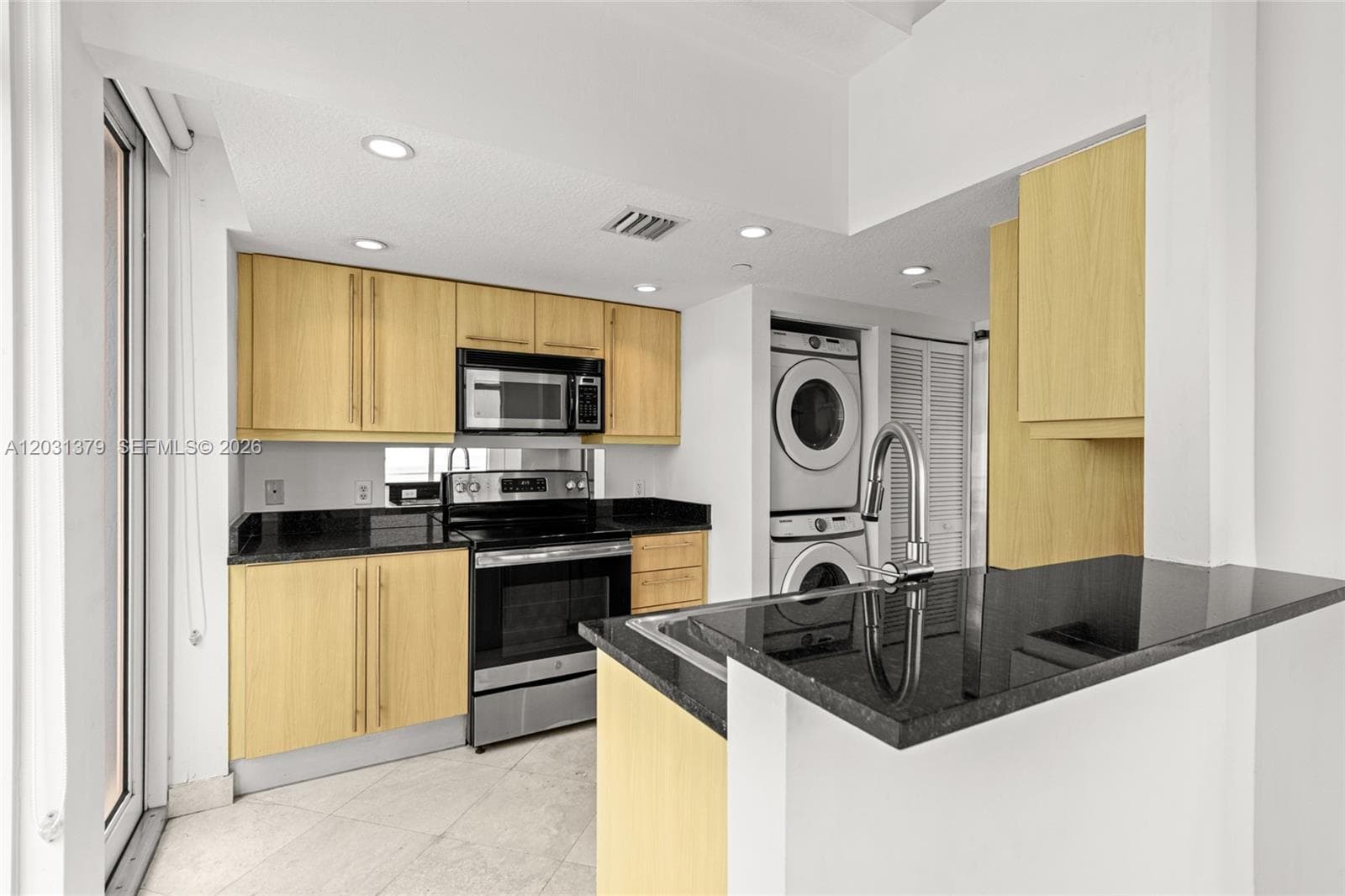7600 Collins Ave 1210 photo 14