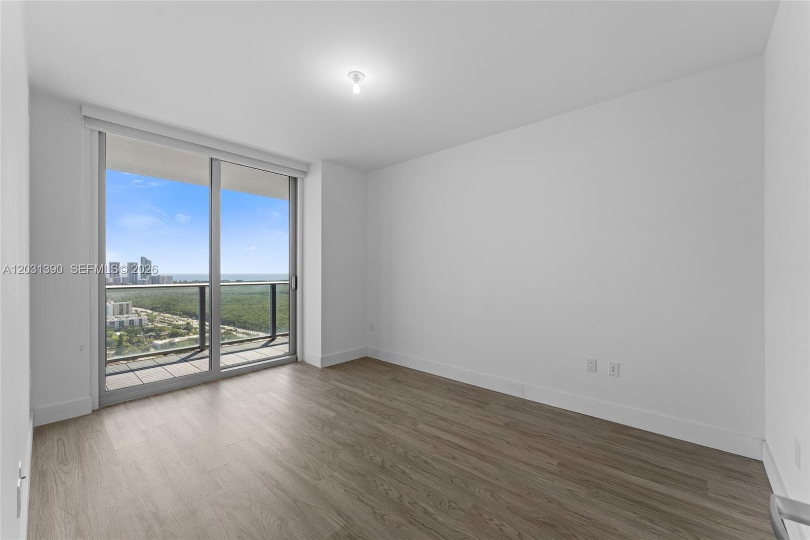 16385 Biscayne Blvd 3120 photo 7