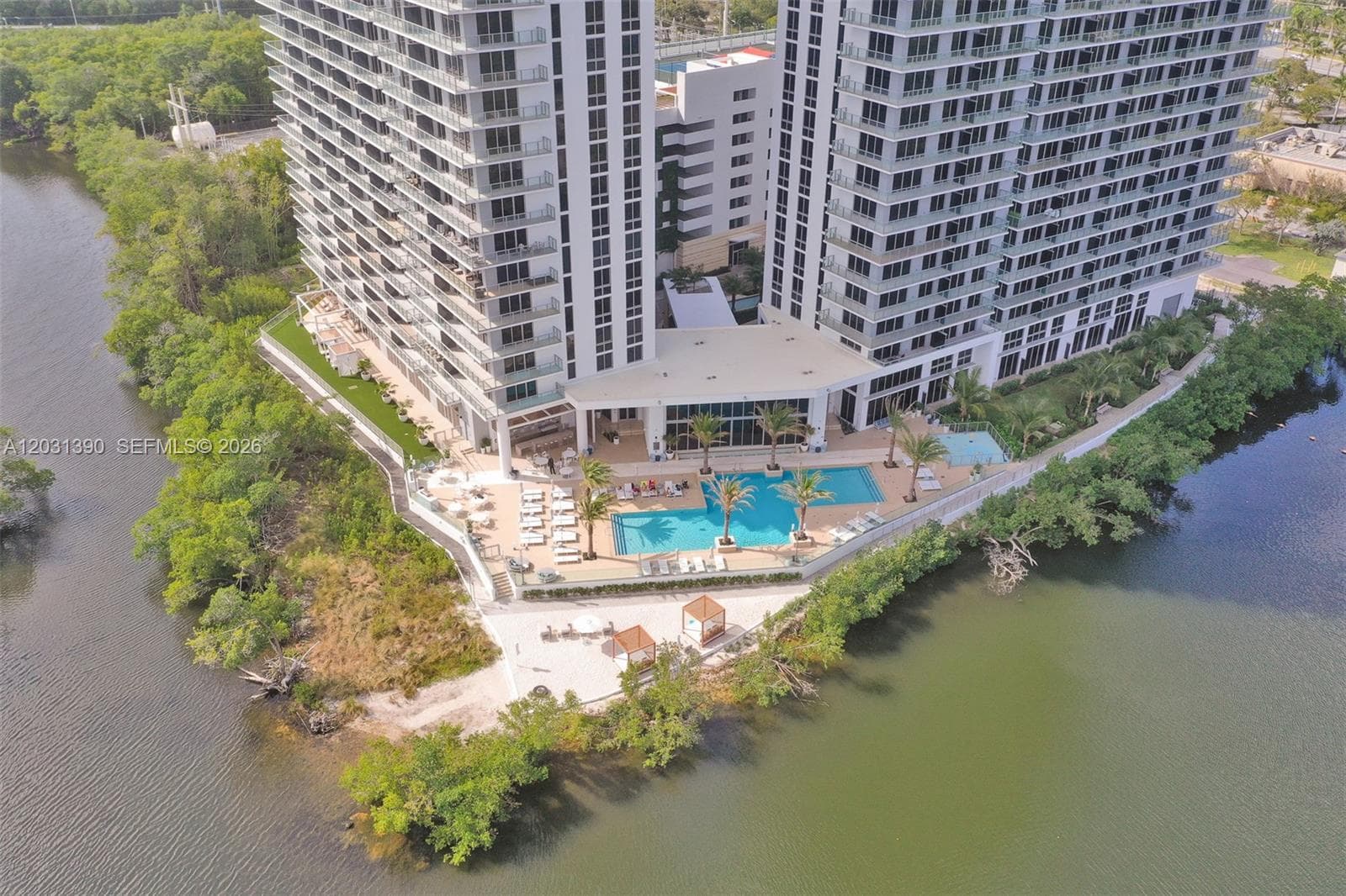 16385 Biscayne Blvd 3120 photo 18