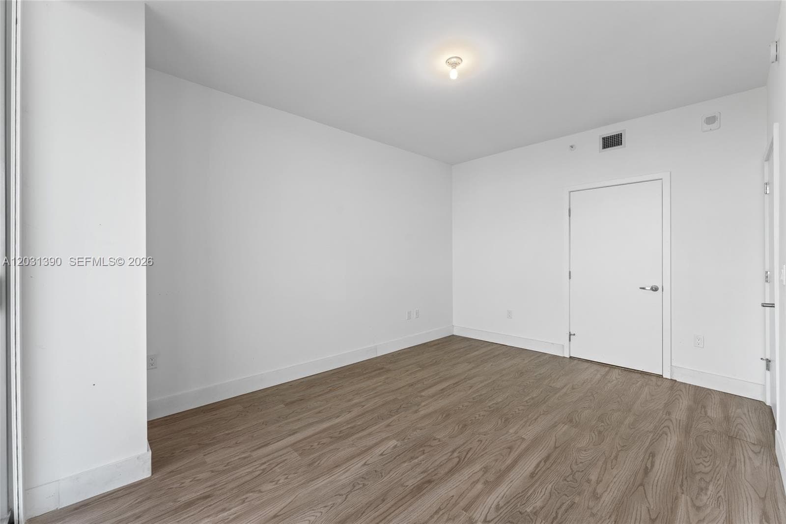 16385 Biscayne Blvd 3120 photo 8