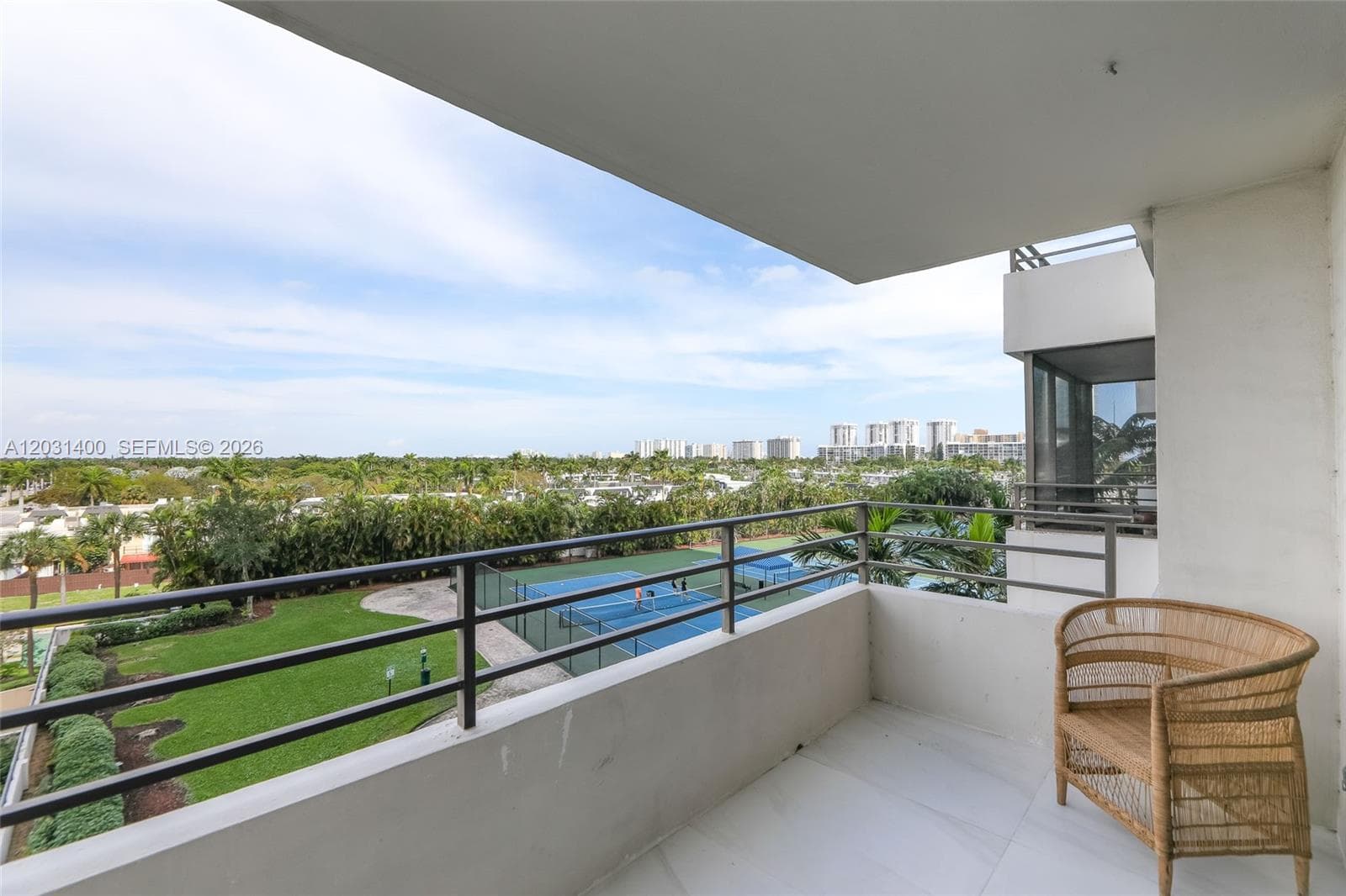 600 Three Islands Blvd 403 photo 1