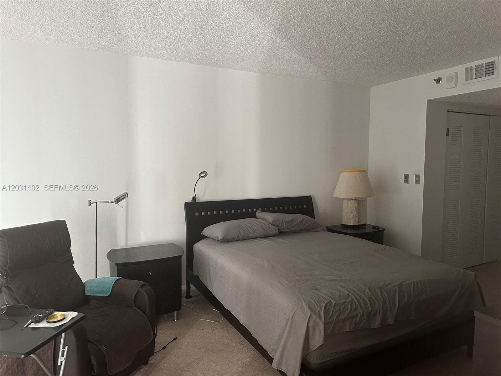 7601 E Treasure Dr 610 photo 3