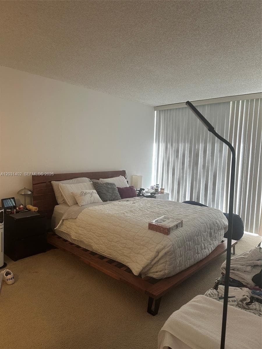 7601 E Treasure Dr 610 photo 4