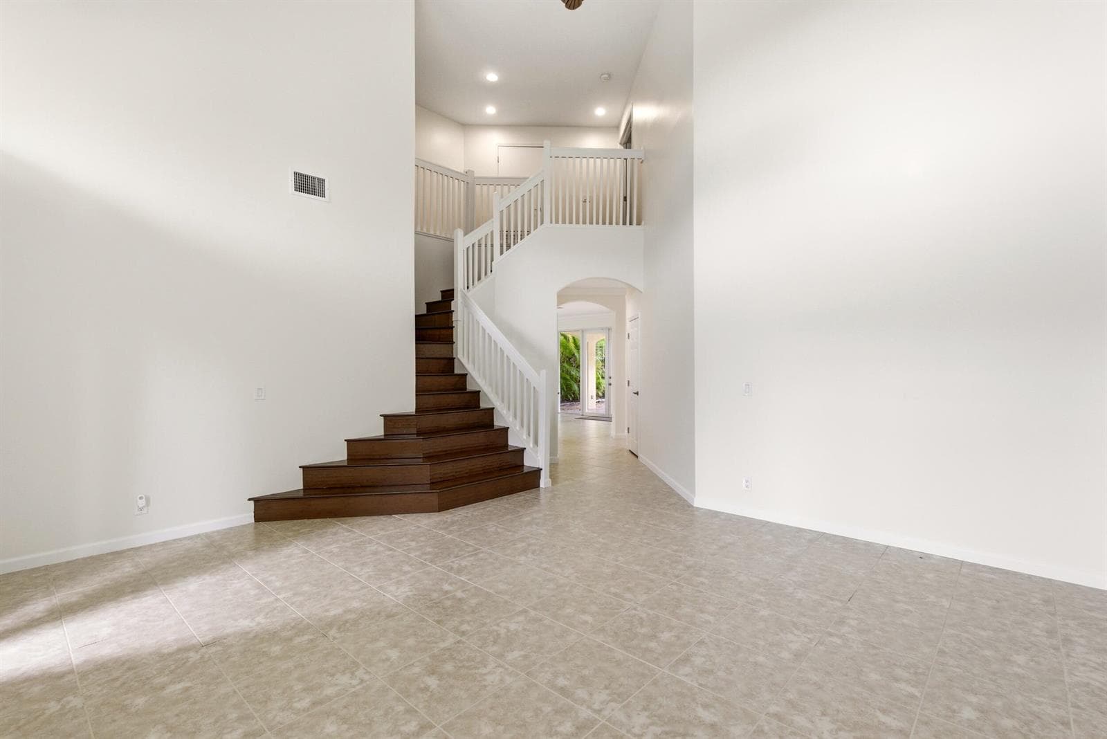 119 Hidden Hollow Drive photo 4