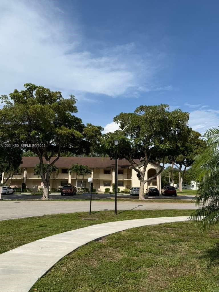 23398 Lyons Rd 309 photo 5
