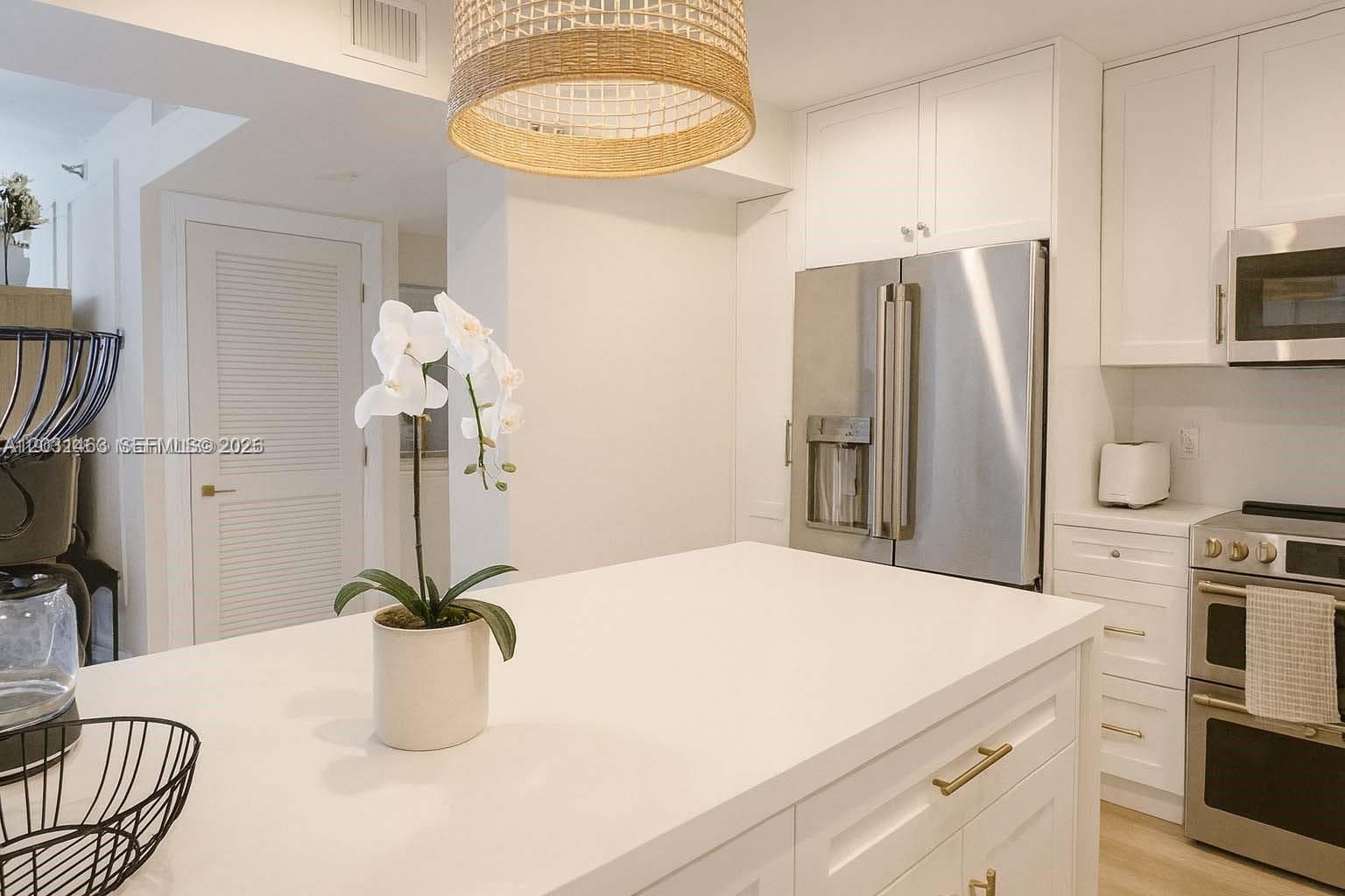 8877 Collins Ave PH-8 photo 18