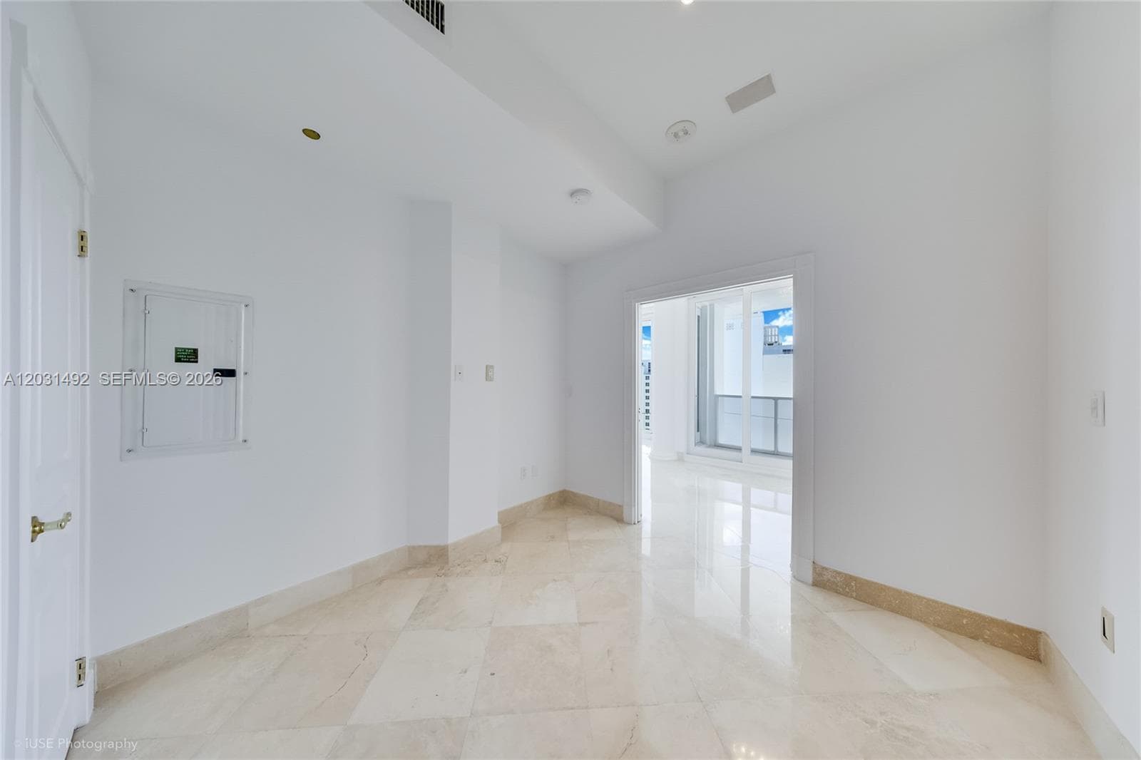 100 Lincoln Rd PH12 photo 24