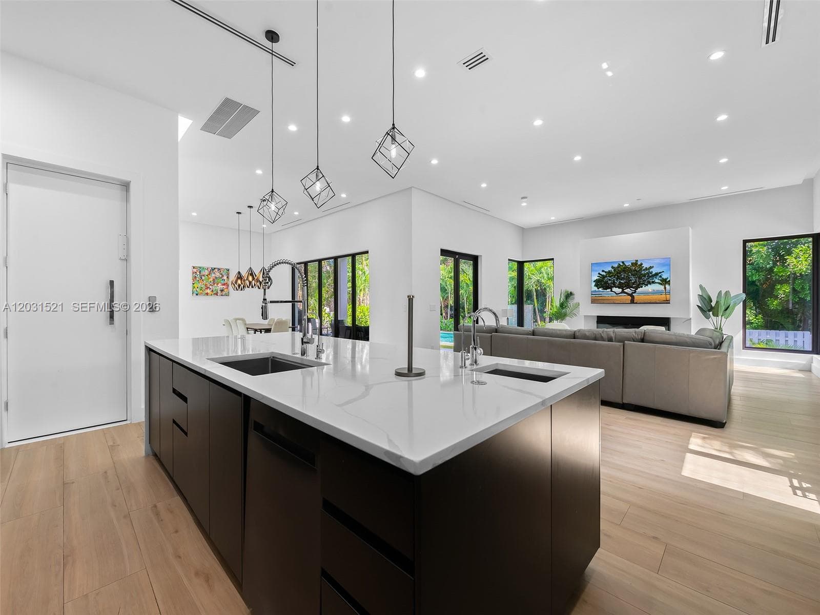 638 Lakeside Harbor photo 11