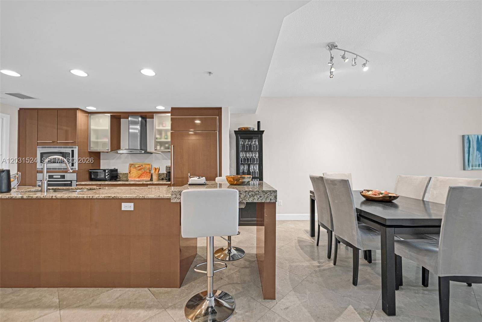 3801 Collins Ave 1102 photo 16