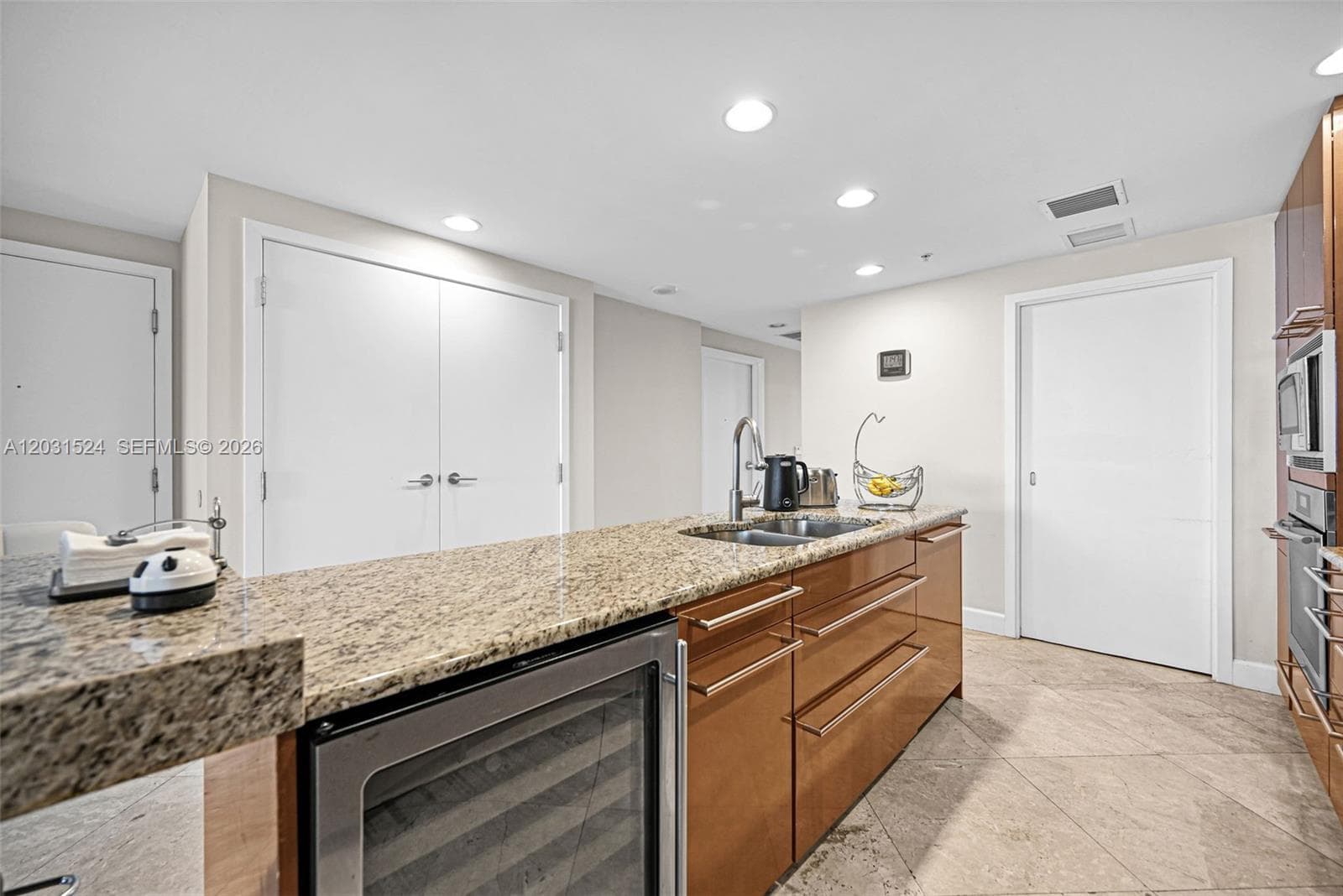 3801 Collins Ave 1102 photo 21