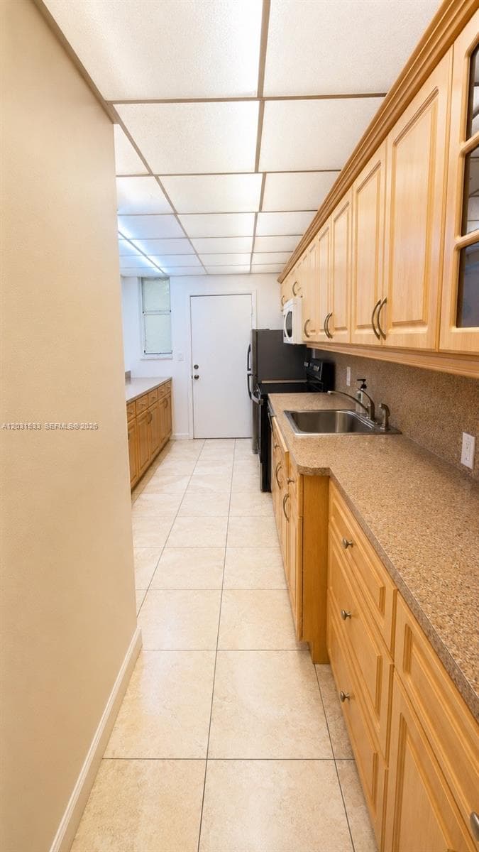 3660 NE 166th St 805 photo 9