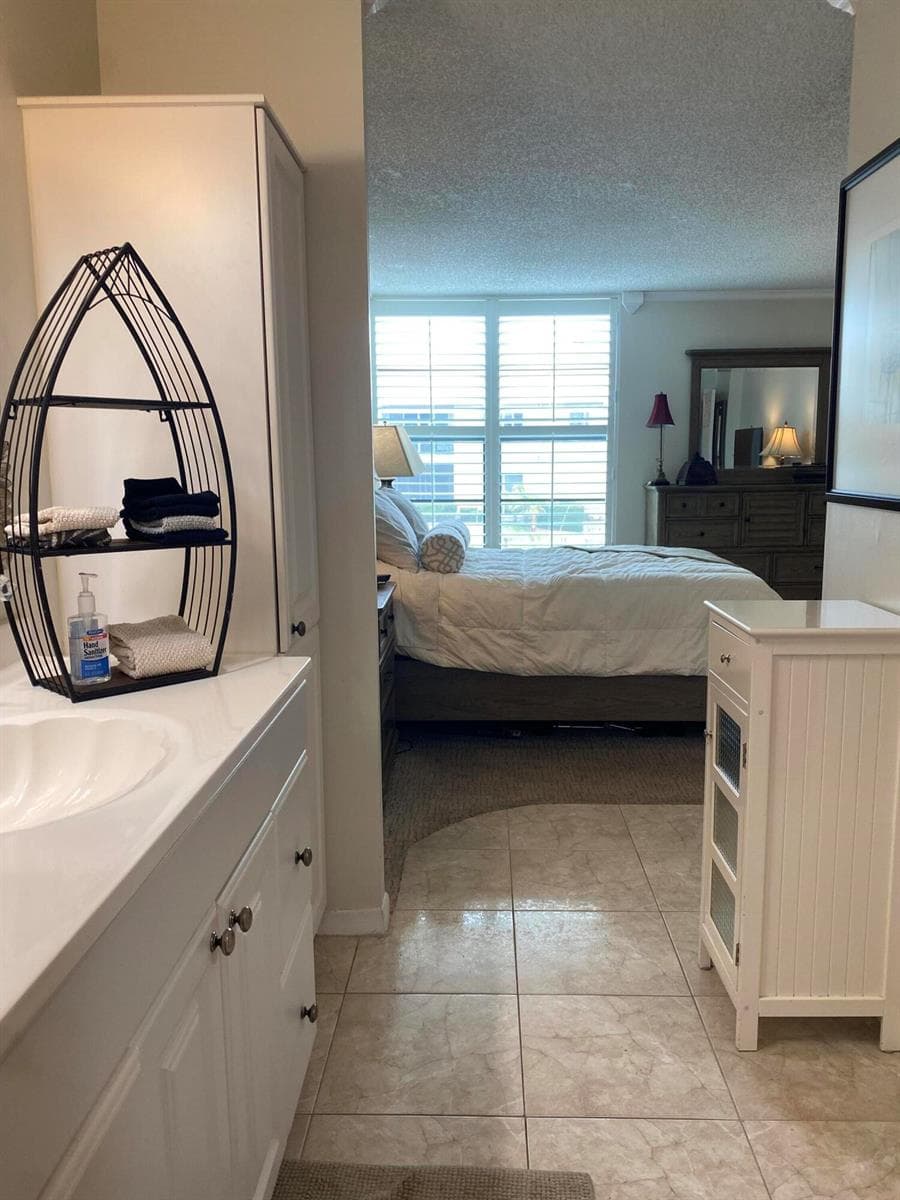 1 Royal Palm Way 201 photo 21