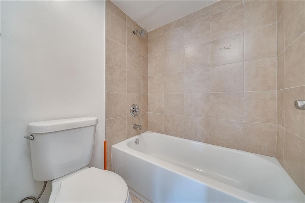 2350 NE 135th Street 1212 photo 16