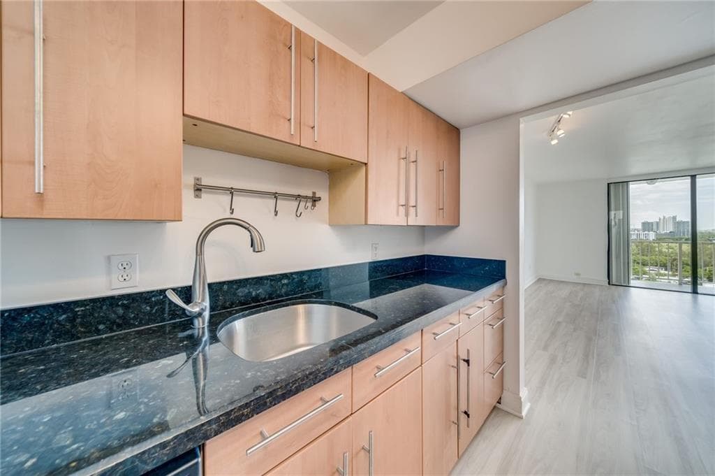 2350 NE 135th Street 1212 photo 9