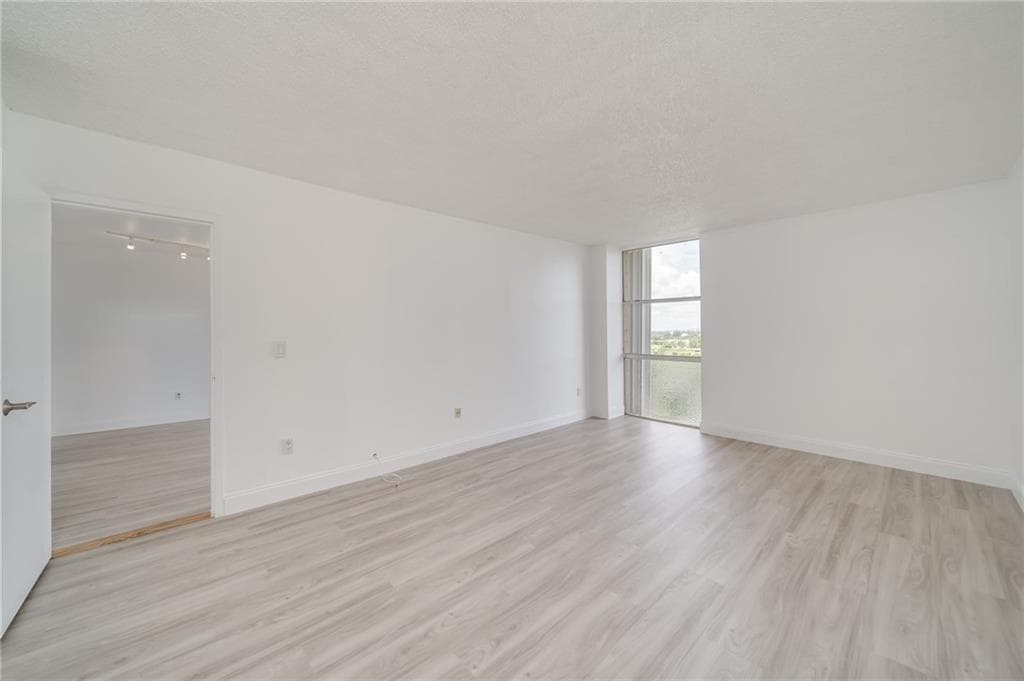 2350 NE 135th Street 1212 photo 10