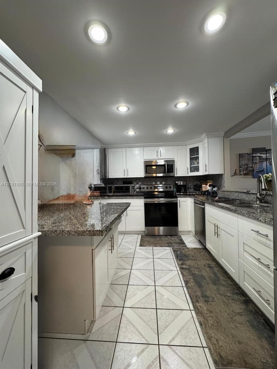 3800 S Ocean Dr 1816 photo 3