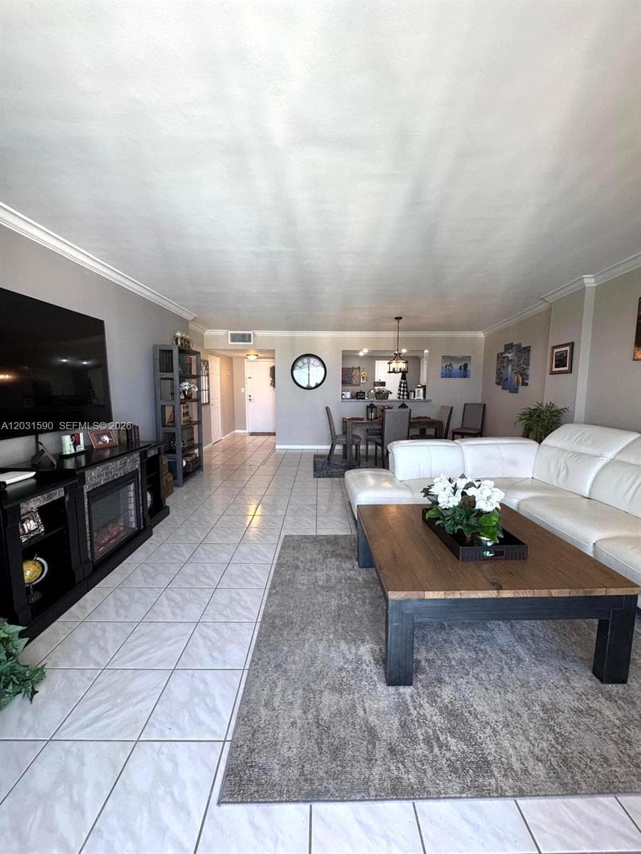 3800 S Ocean Dr 1816 photo 5