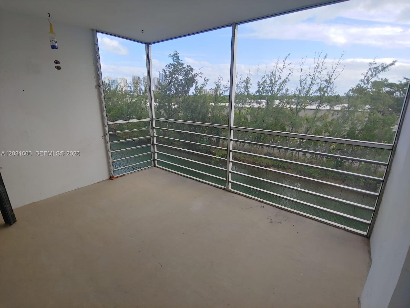 3660 NE 166th St 511 photo 17