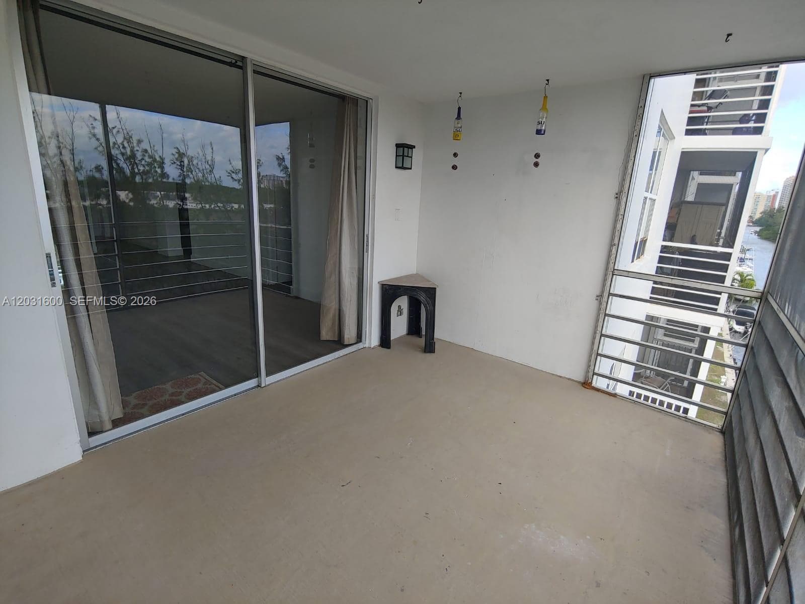 3660 NE 166th St 511 photo 18