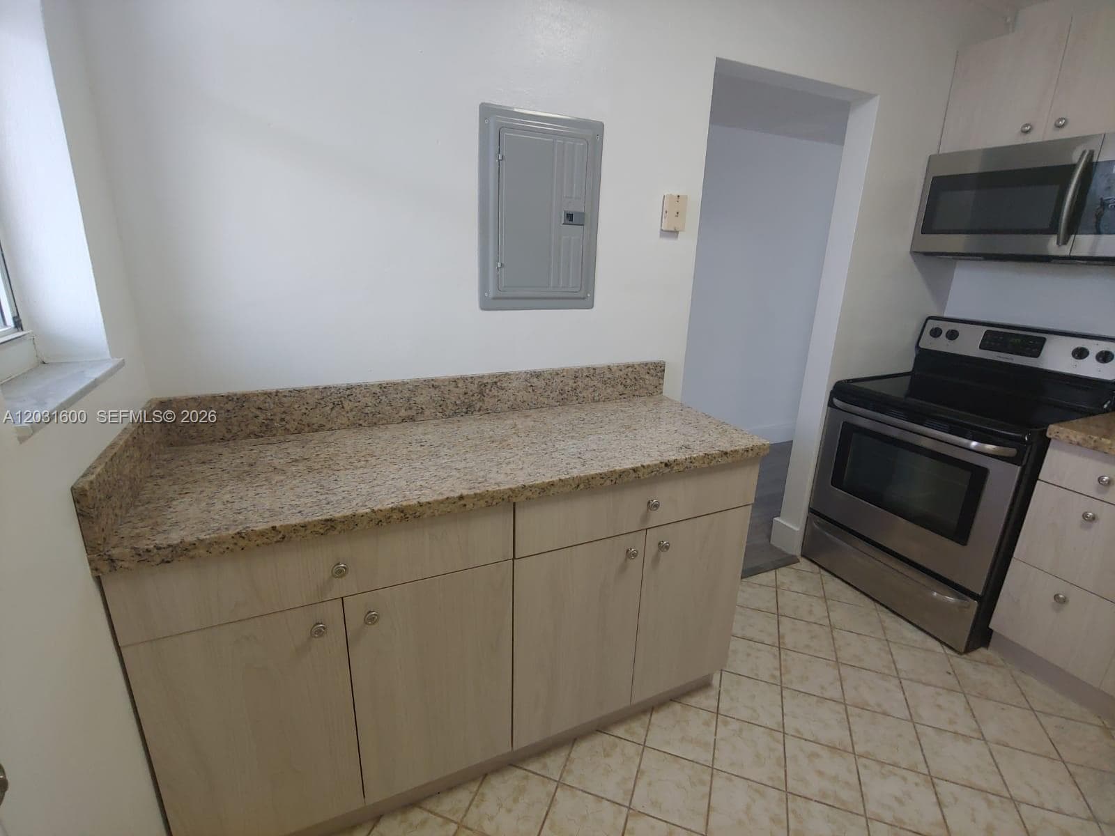 3660 NE 166th St 511 photo 25