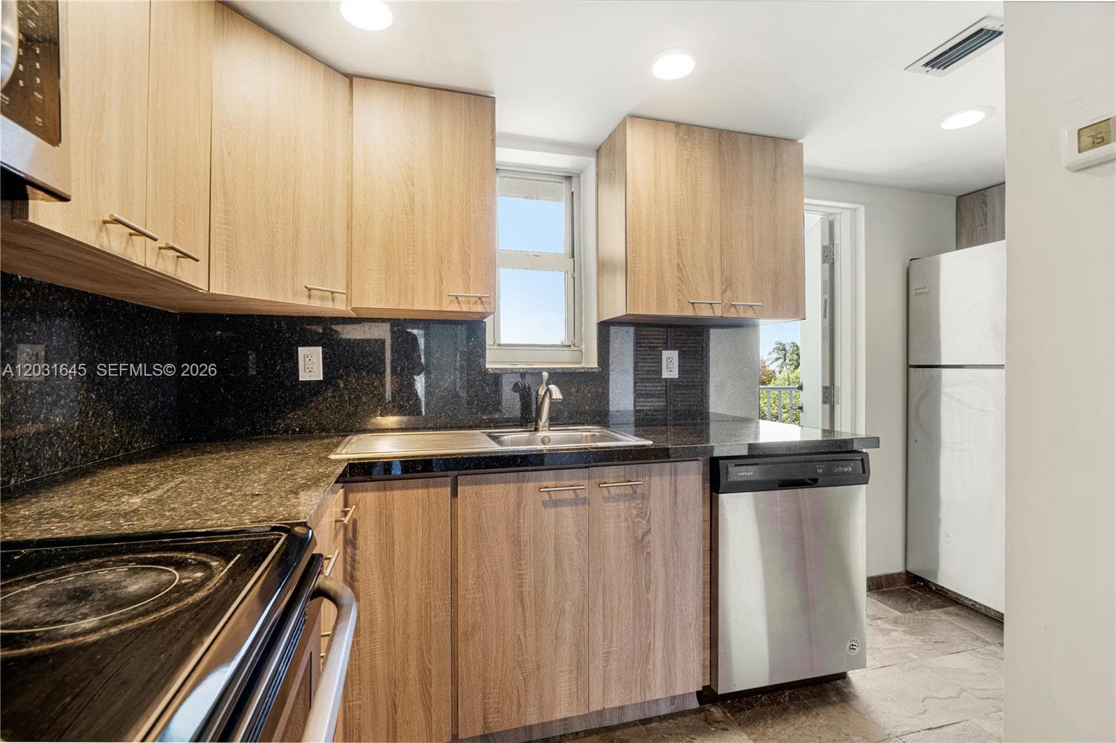 1674 Bay Rd 301 photo 7