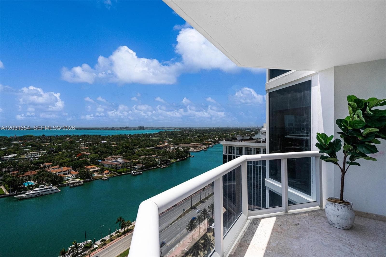 4779 Collins Ave 2305 photo 17