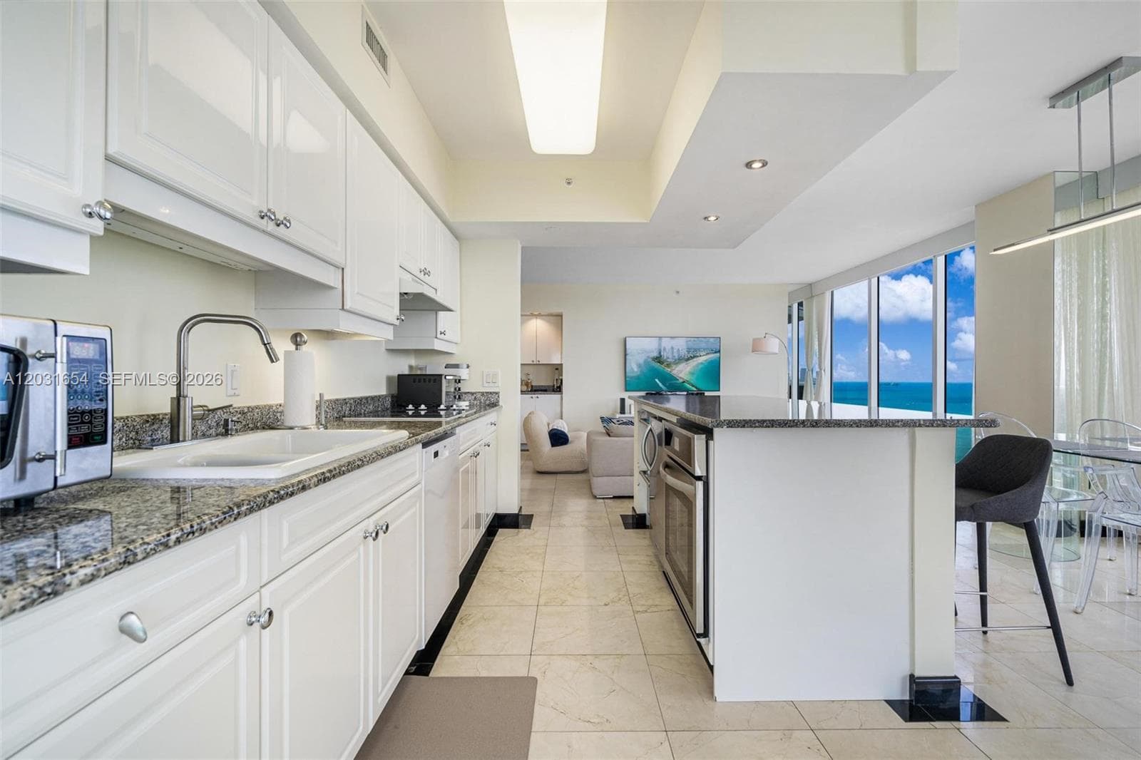 4779 Collins Ave 2305 photo 8