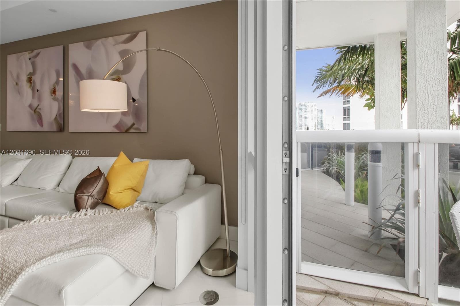 15811 Collins Ave 403 photo 7