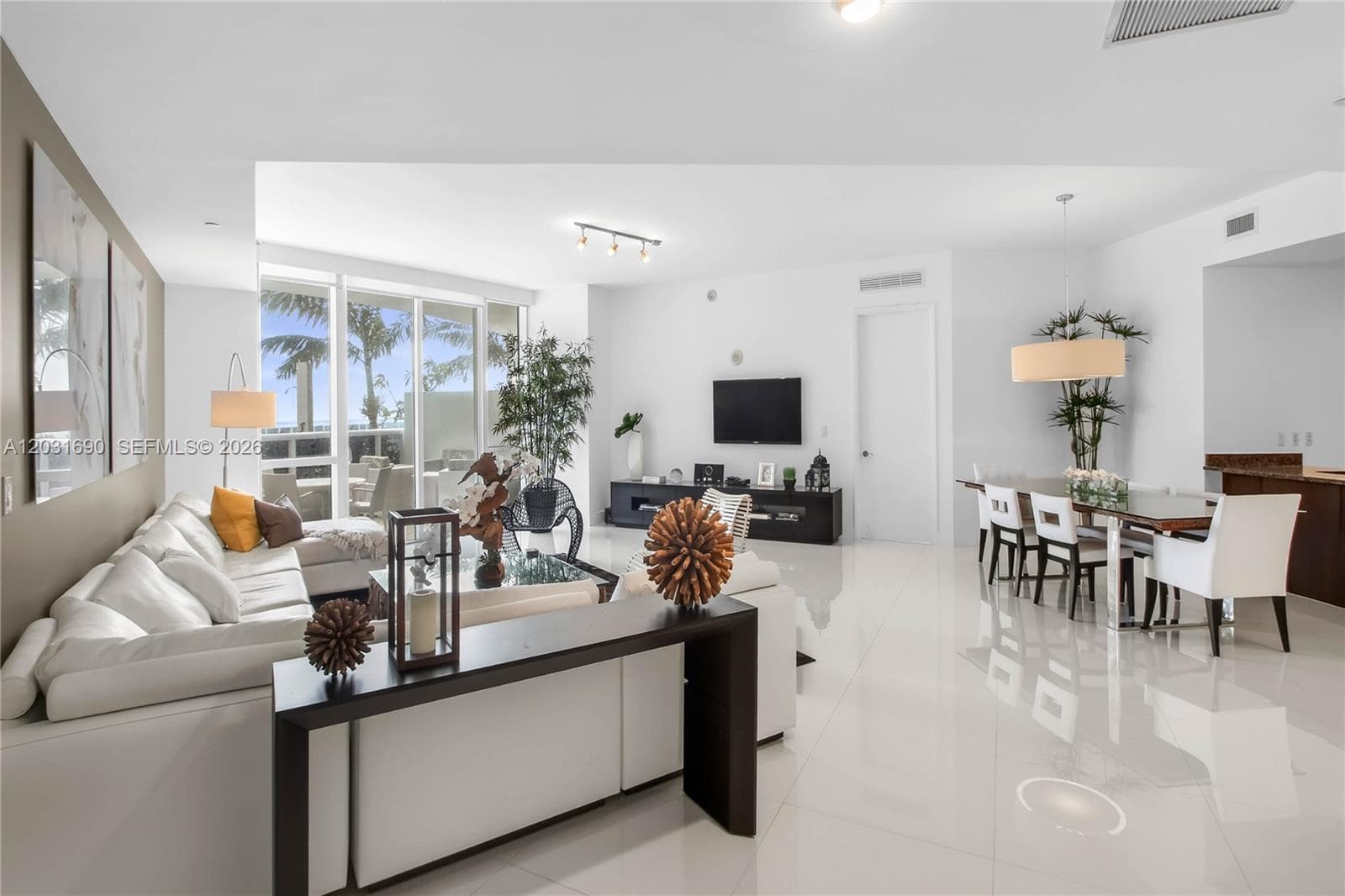 15811 Collins Ave 403 photo 1