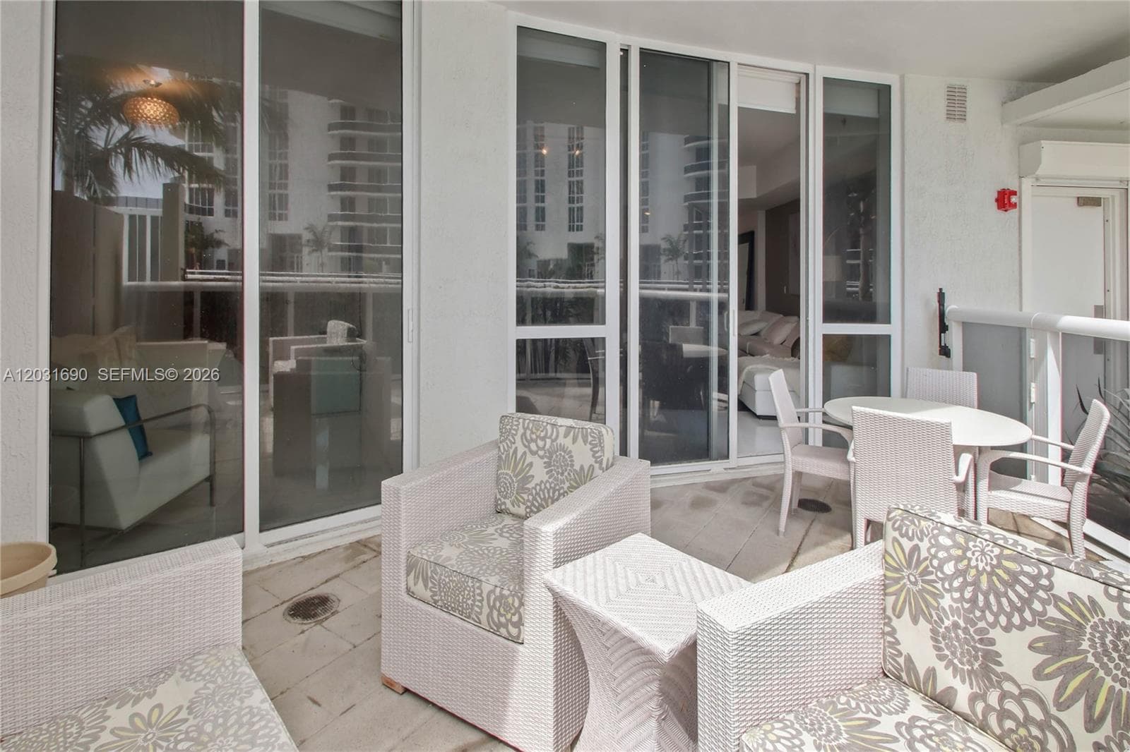 15811 Collins Ave 403 photo 9
