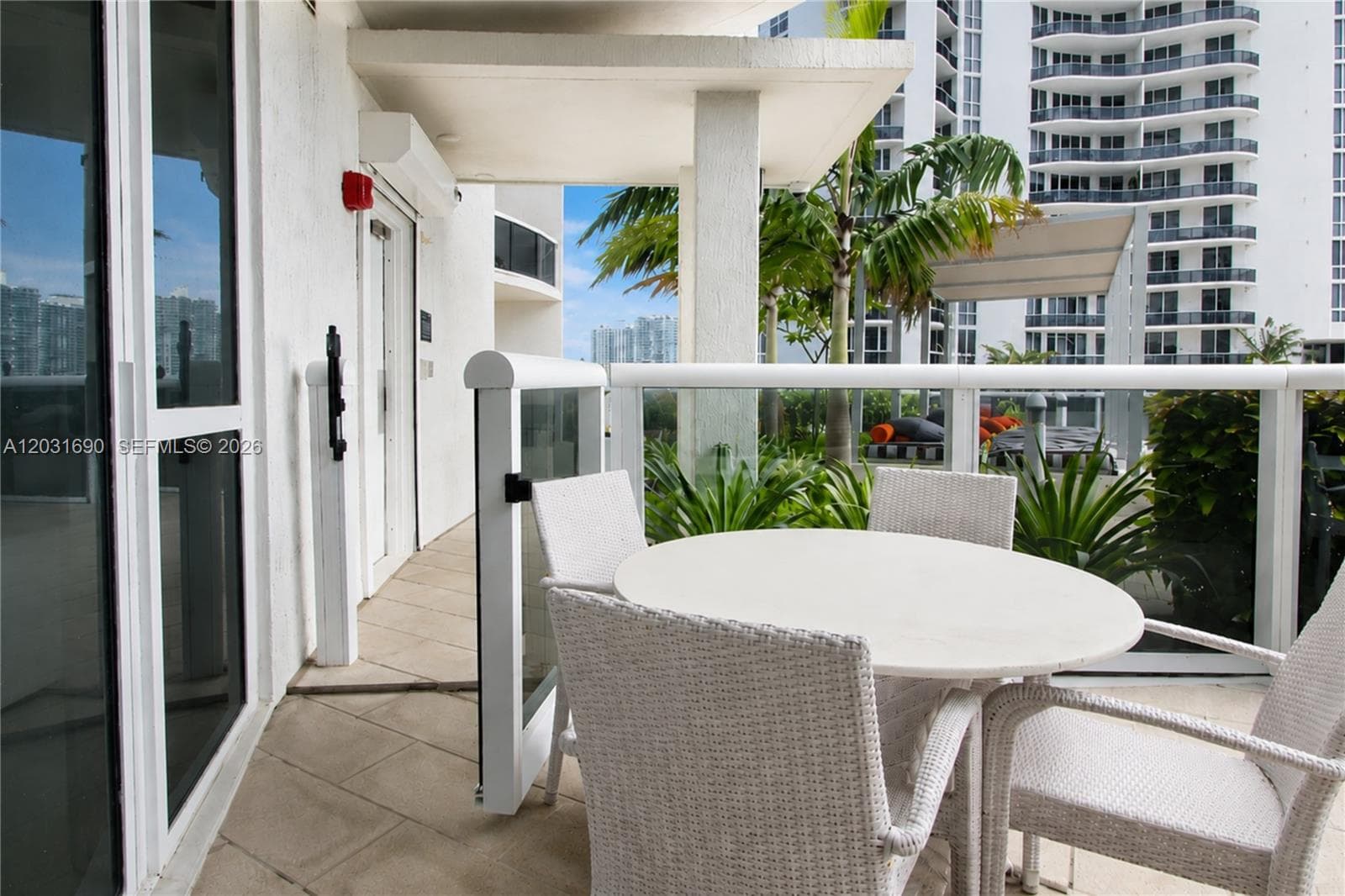15811 Collins Ave 403 photo 10