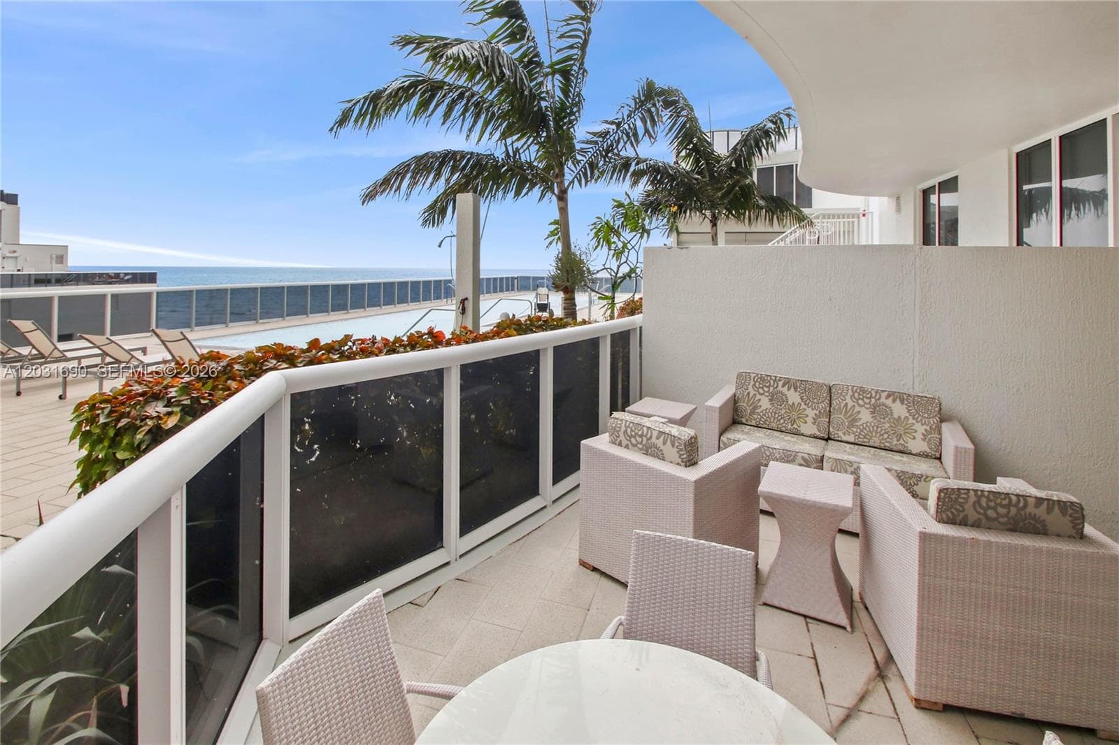 15811 Collins Ave 403 photo 8