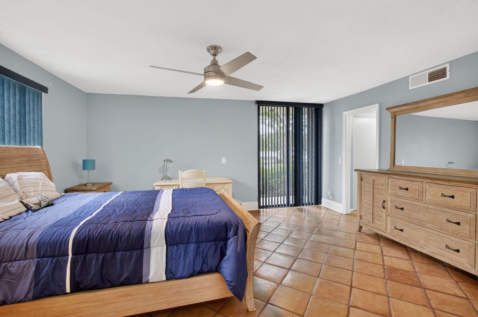1202 S Lake Drive 105 photo 17