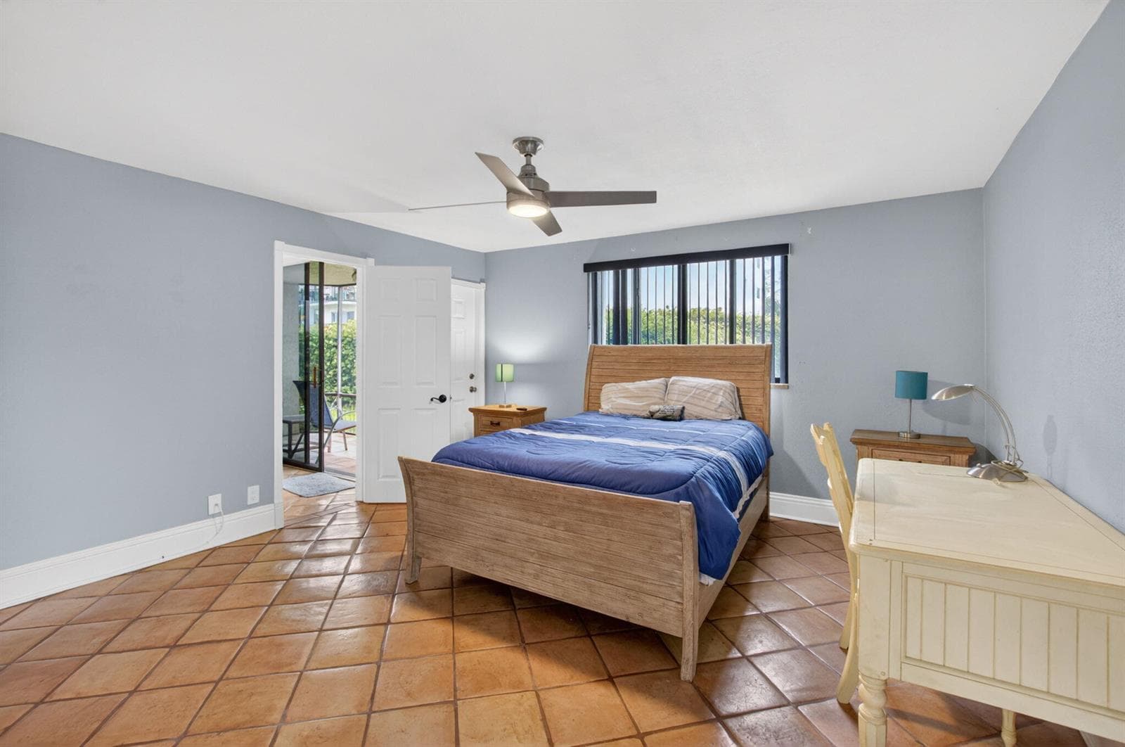 1202 S Lake Drive 105 photo 19