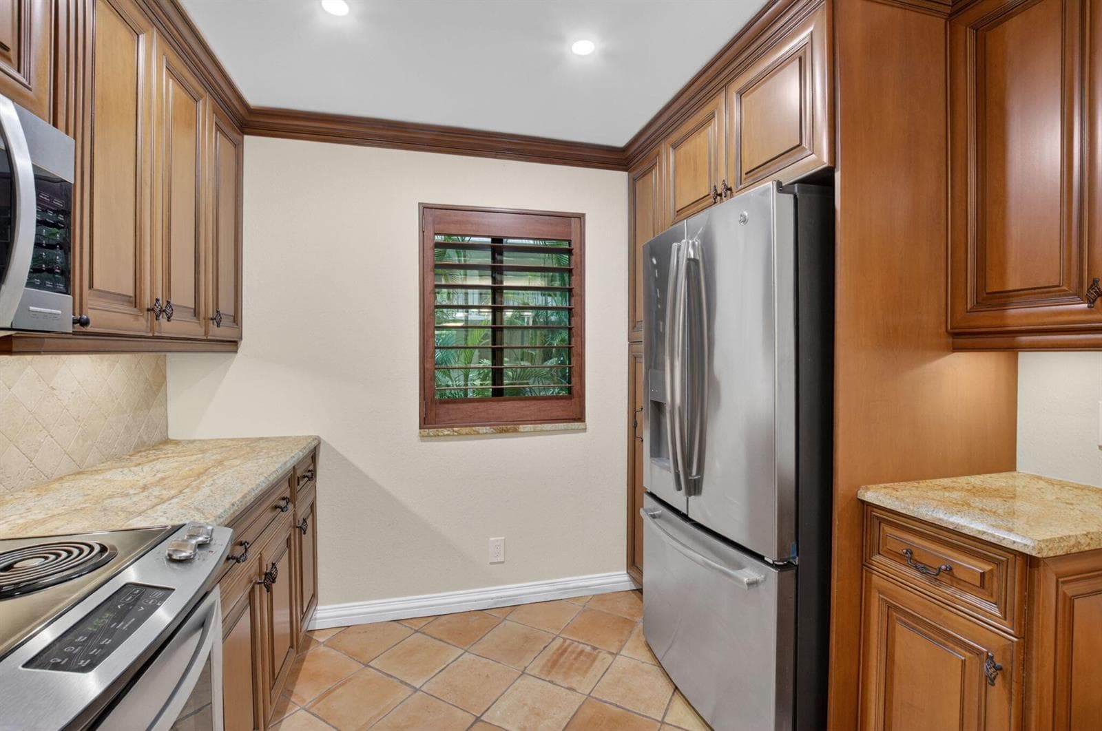 1202 S Lake Drive 105 photo 8