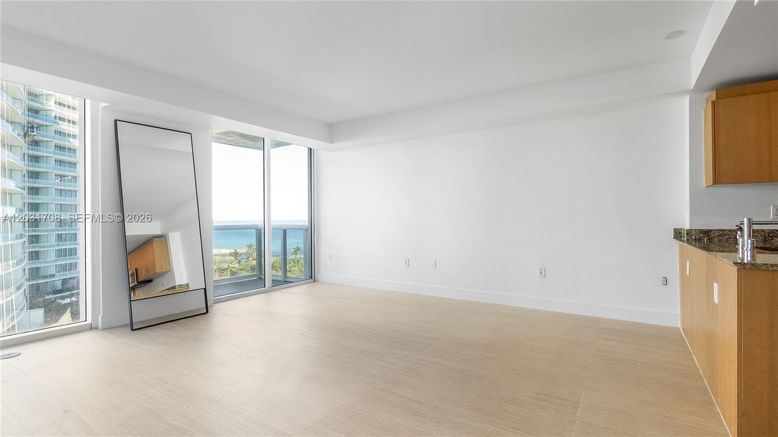 10275 Collins Ave 905 photo 6