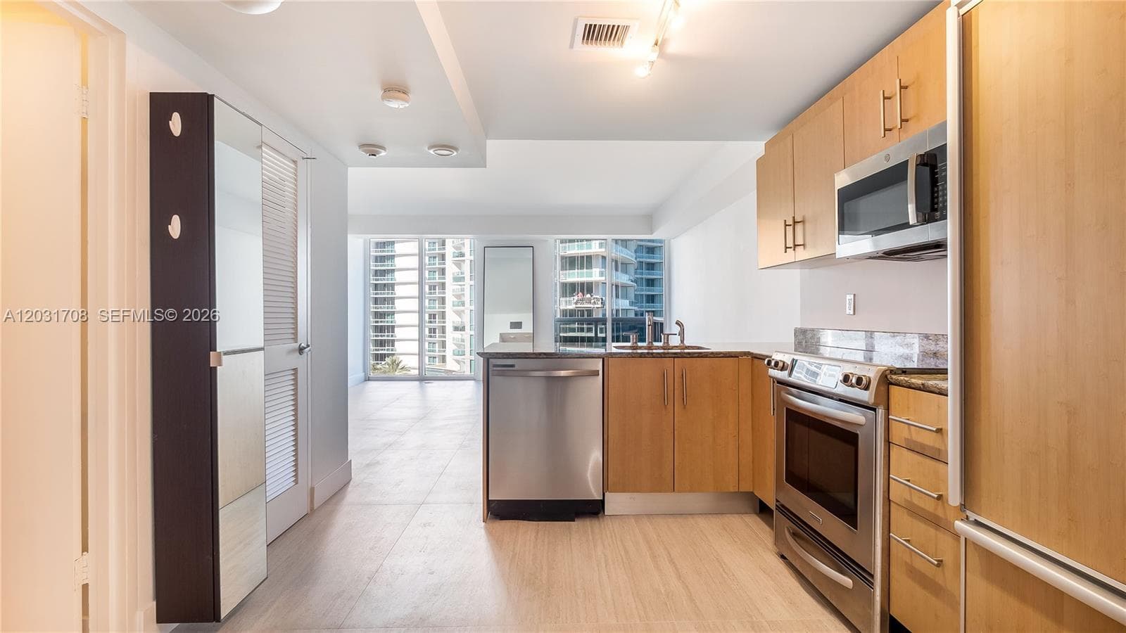 10275 Collins Ave 905 photo 10